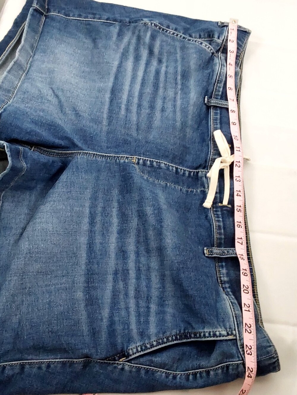 Torrid 3.5'' Weekend Mid-Rise Short - Picture 7 of 10